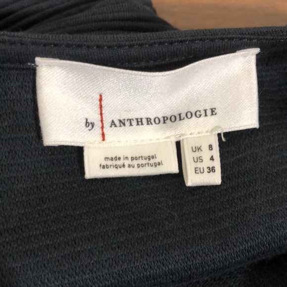 💕2/$20💕Anthropologie V Neck Ribbed Dress. Size 4 - Picture 6 of 7